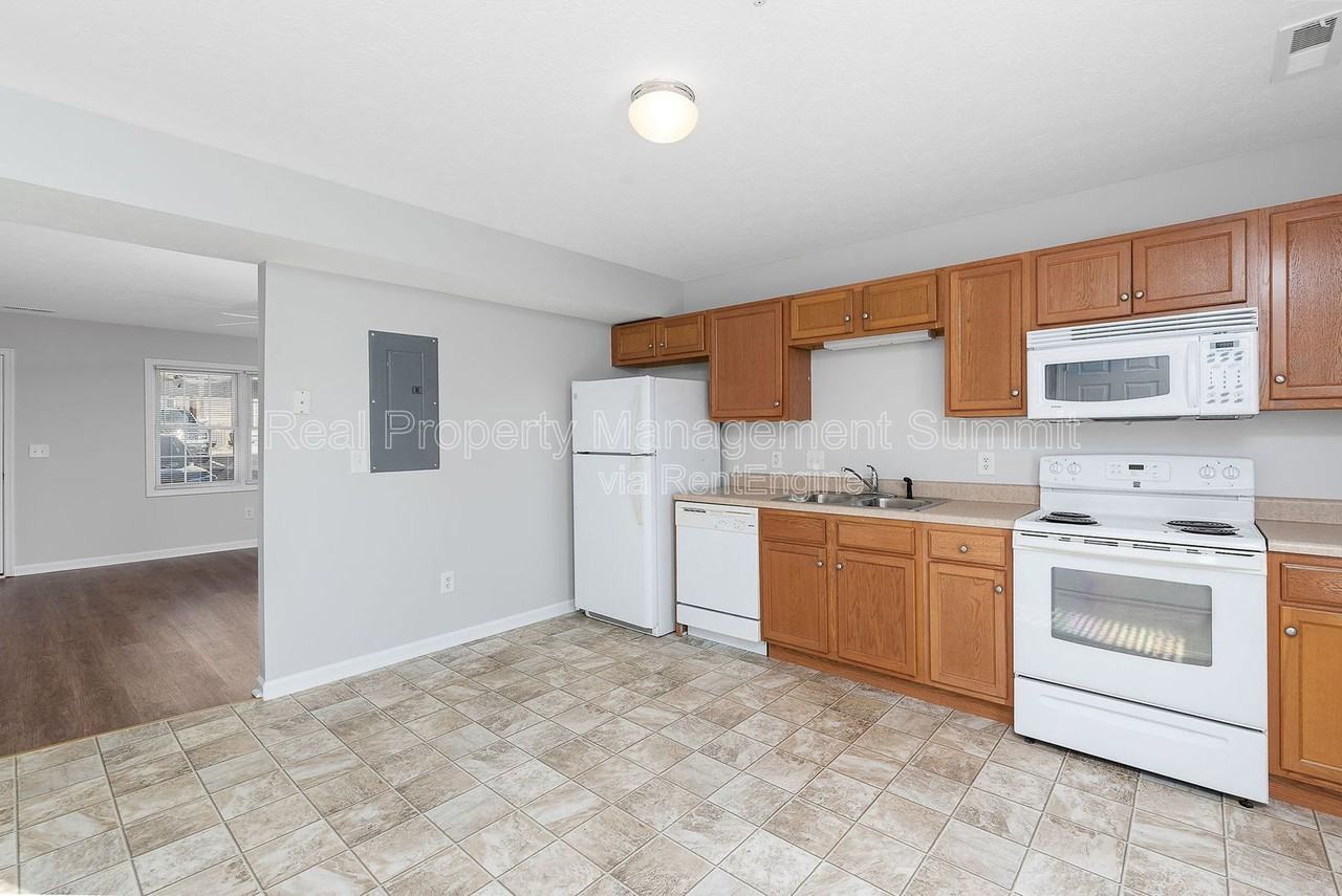 1009 Seth Dr #407 - Photo 2 of 16