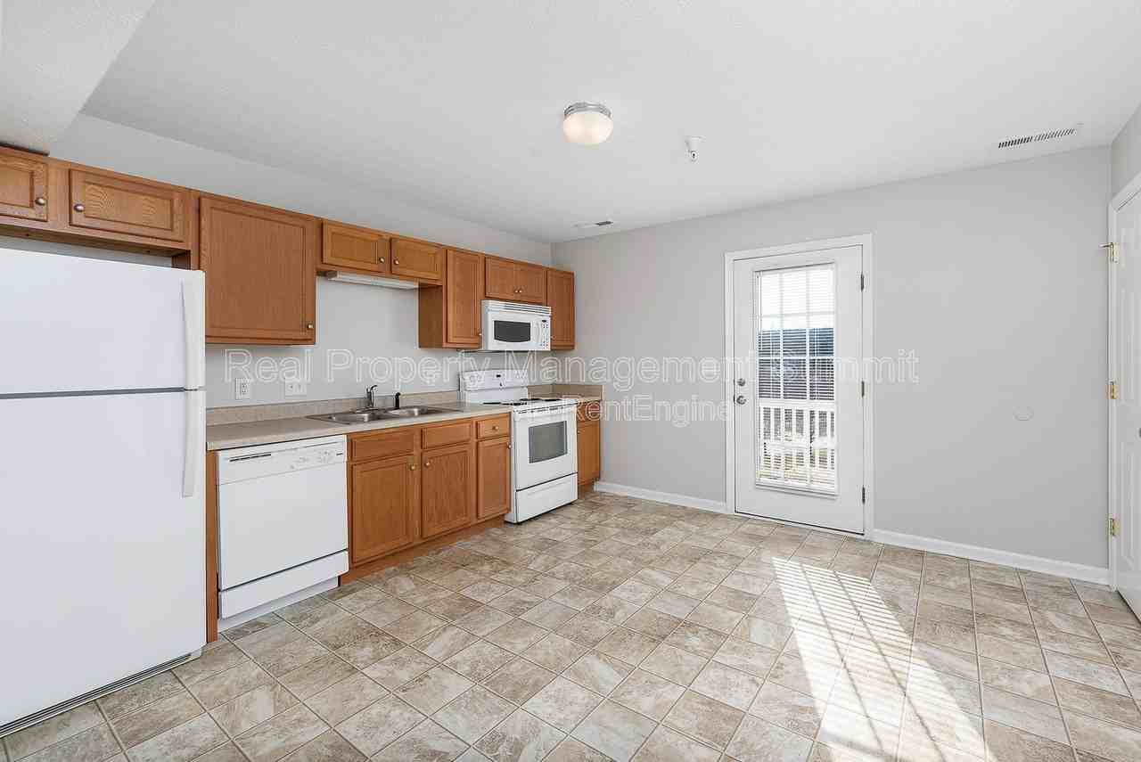 1009 Seth Dr #407 - Photo 3 of 16