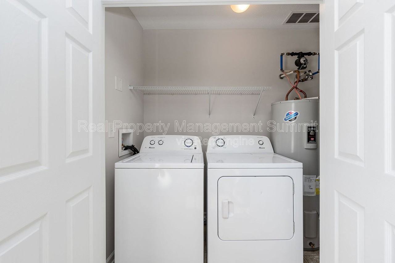 1009 Seth Dr #407 - Photo 5 of 16