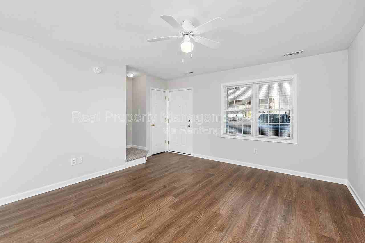 1009 Seth Dr #407 - Photo 7 of 16