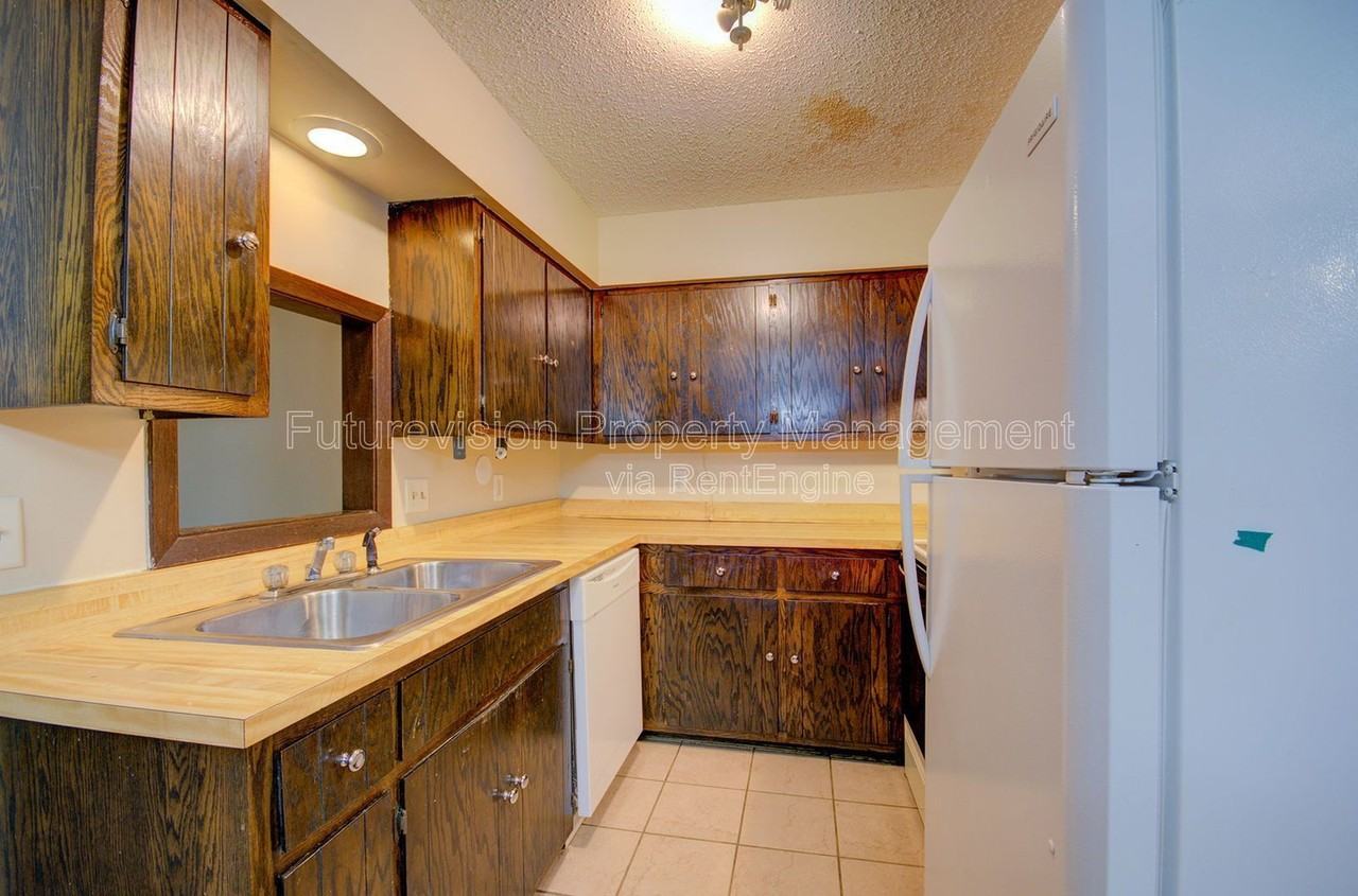 2224 Oneida St #207 - Photo 5 of 13