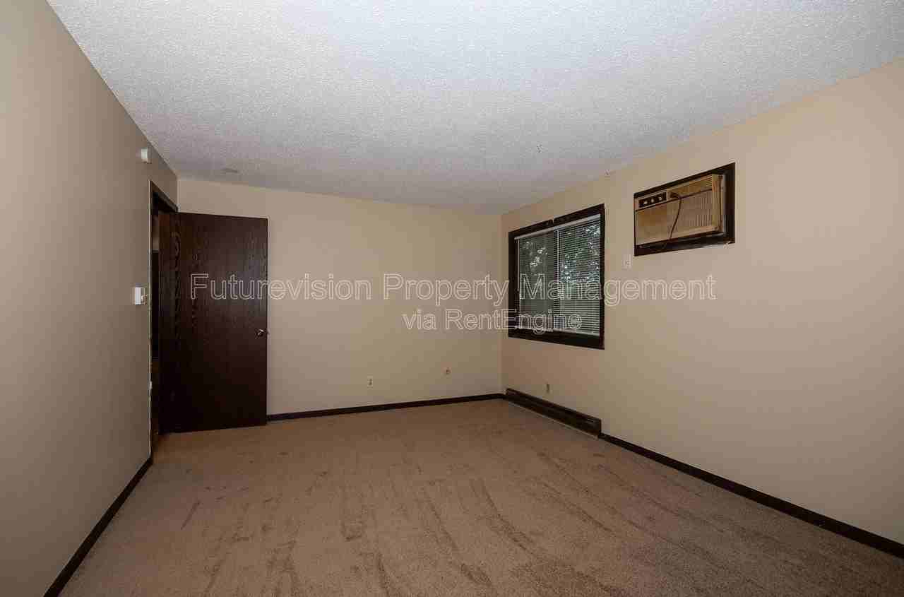 2224 Oneida St #207 - Photo 7 of 13