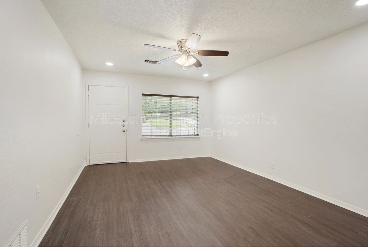 1829 Ridgewood Rd - Photo 5 of 26