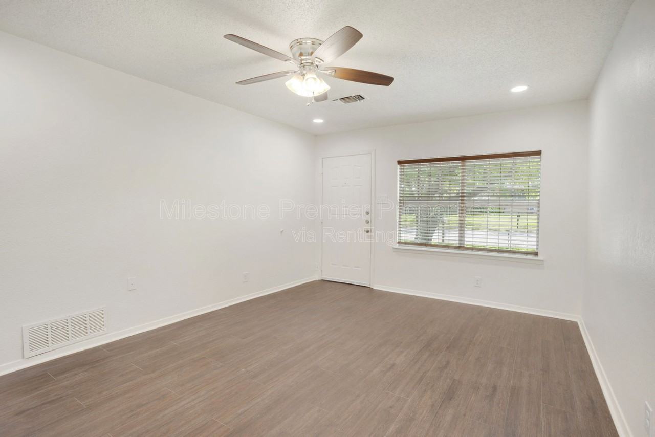 1829 Ridgewood Rd - Photo 6 of 26