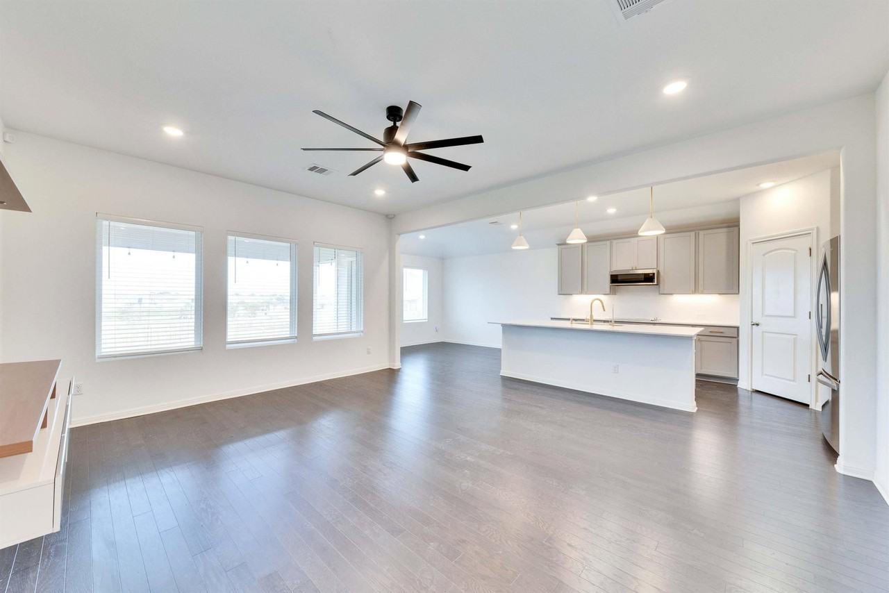 17728 Zinfandel Dr - Photo 3 of 24