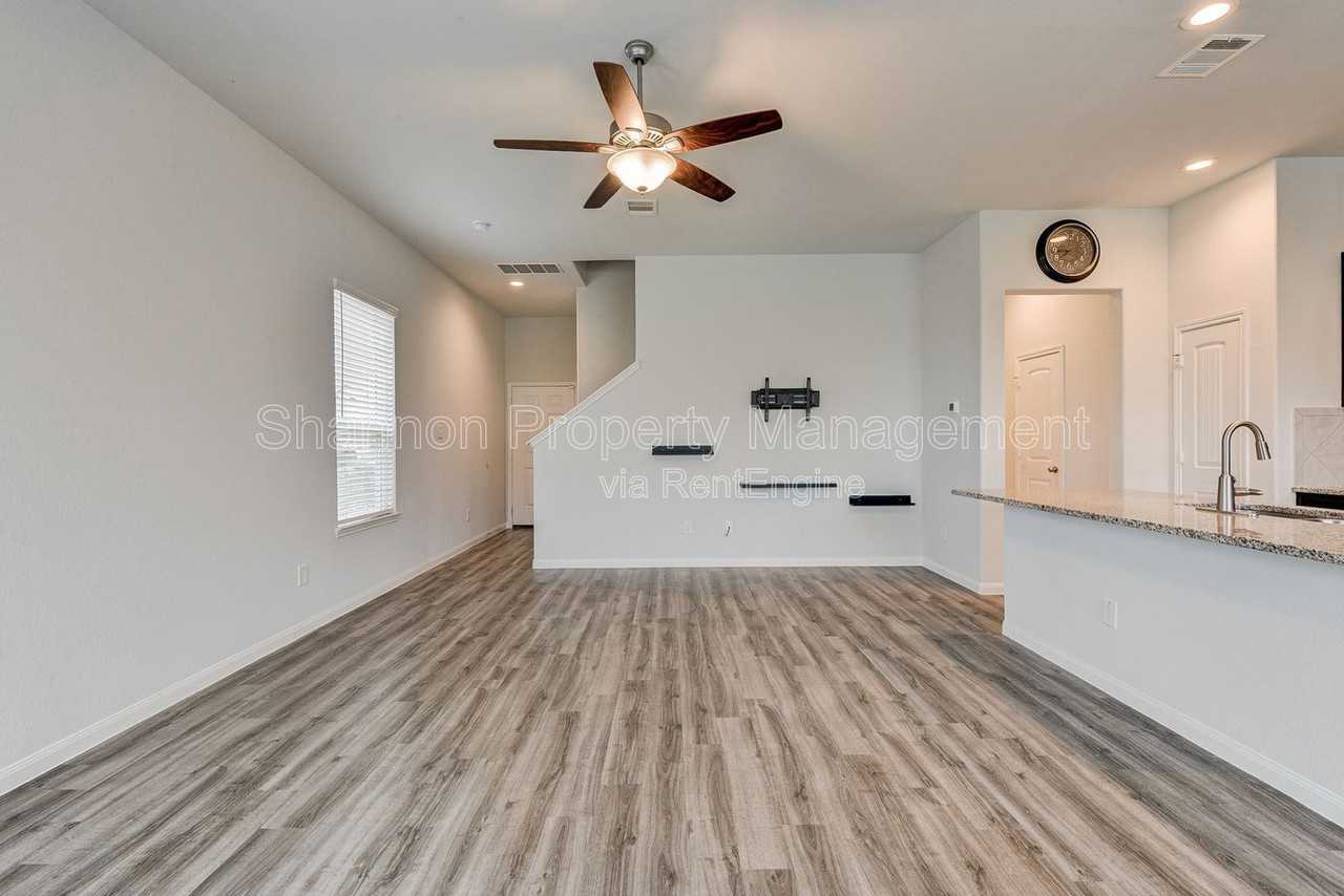 24810 Lorenzo Glaze Trl - Photo 4 of 27