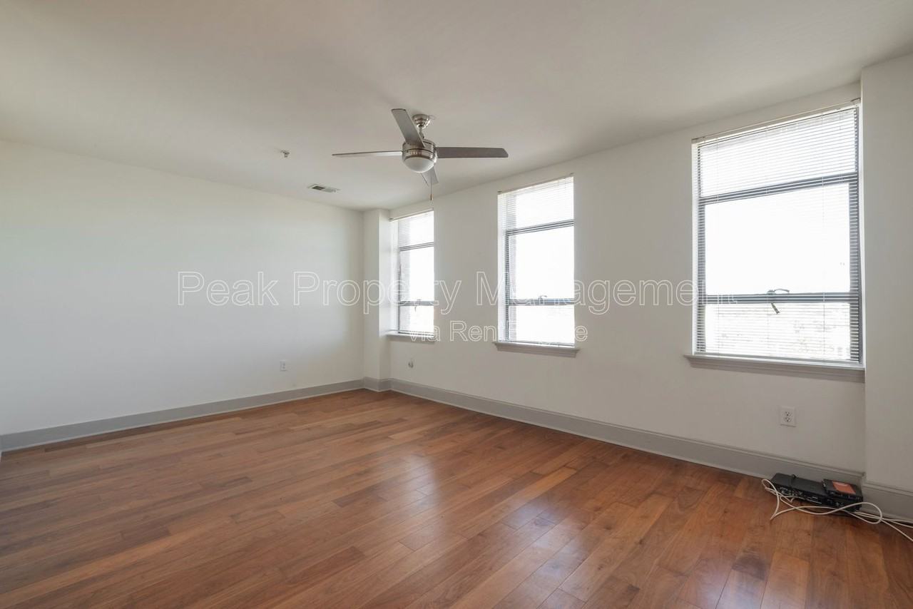30 Franklin St #506 - Photo 7 of 8