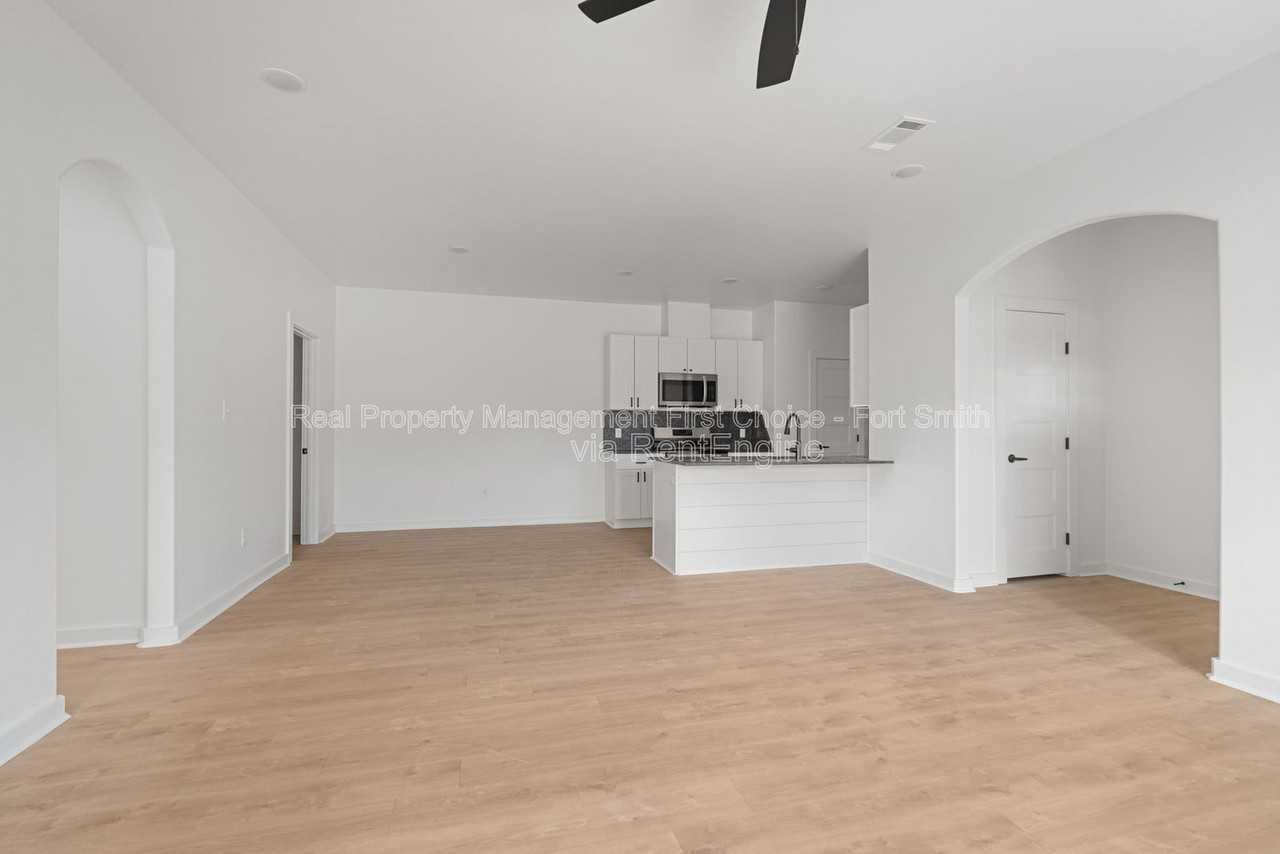 8915 Cambria Cir #A - Photo 3 of 22