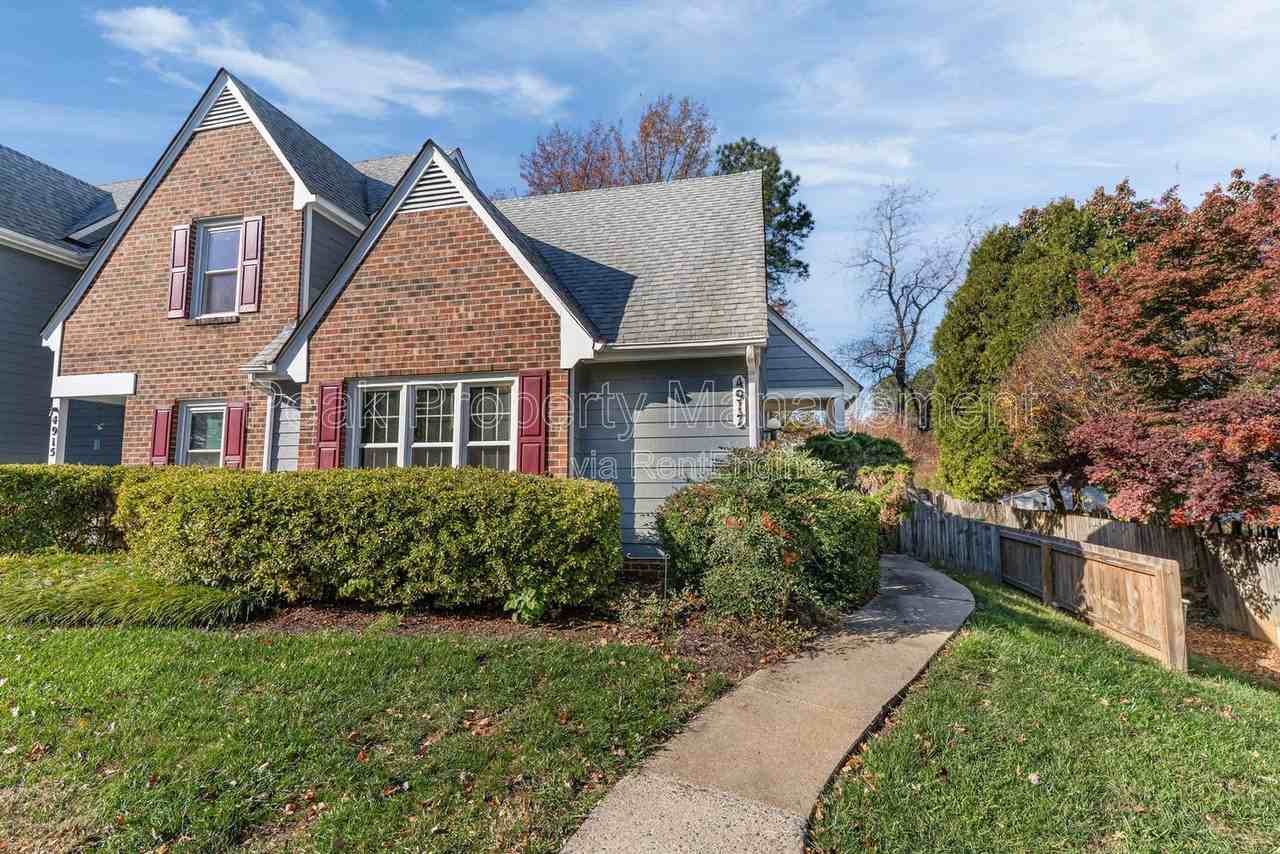 4917 Hillery Ct - Photo 2 of 33