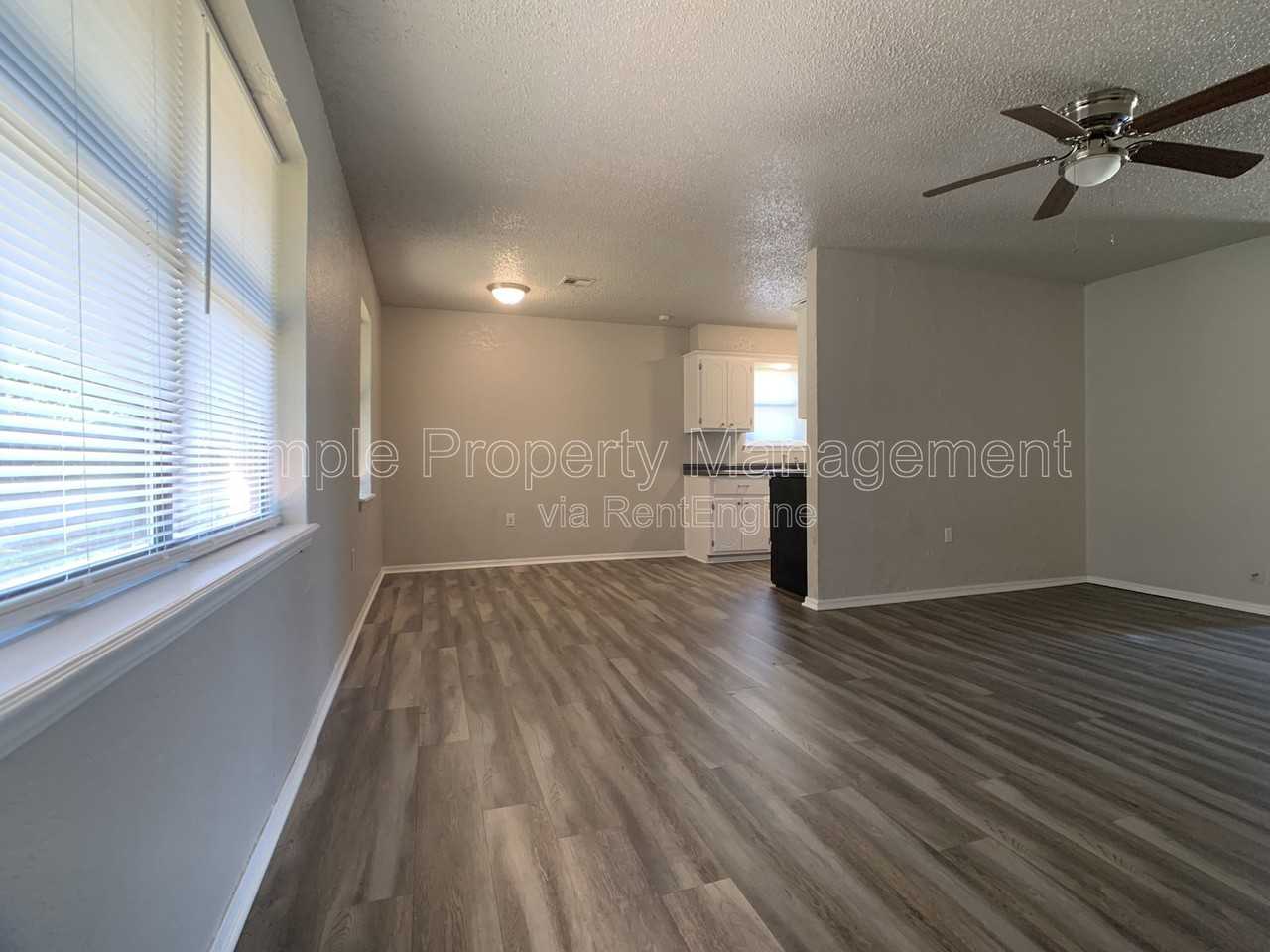 14206 Ne 4th St - Photo 4 of 11