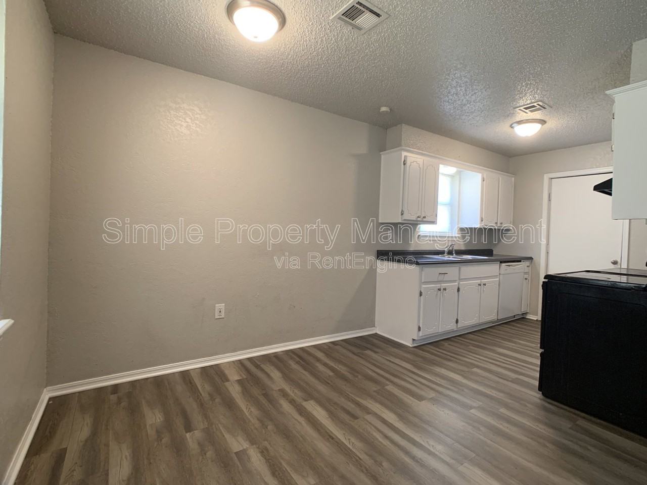 14206 Ne 4th St - Photo 5 of 11