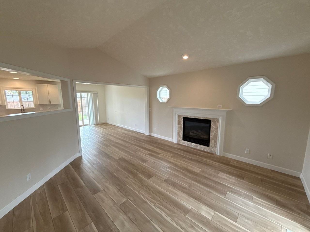 5512 Murray St Se - Photo 6 of 38