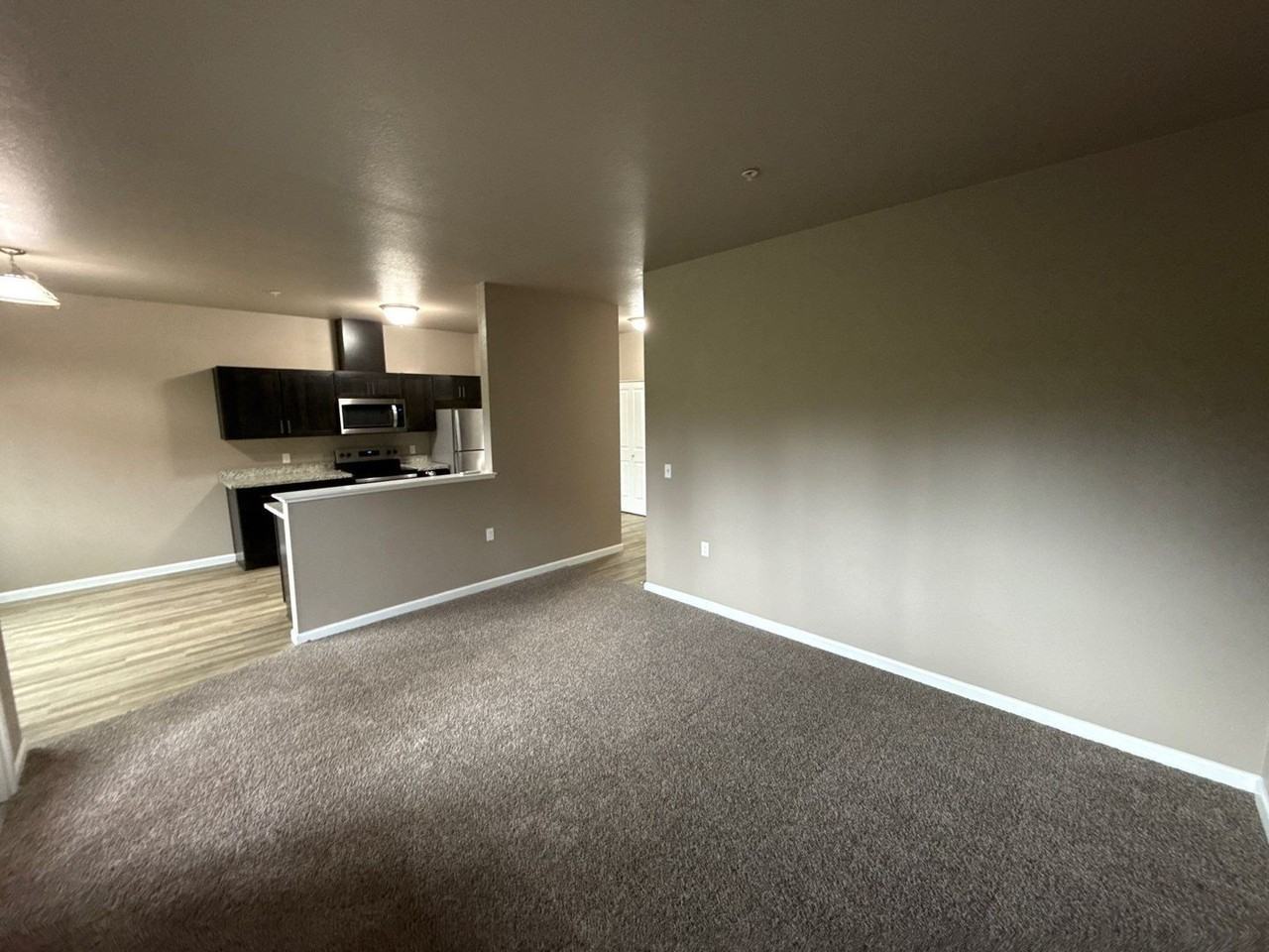 4261 Hawthorne Ave Ne #218 - Photo 4 of 23