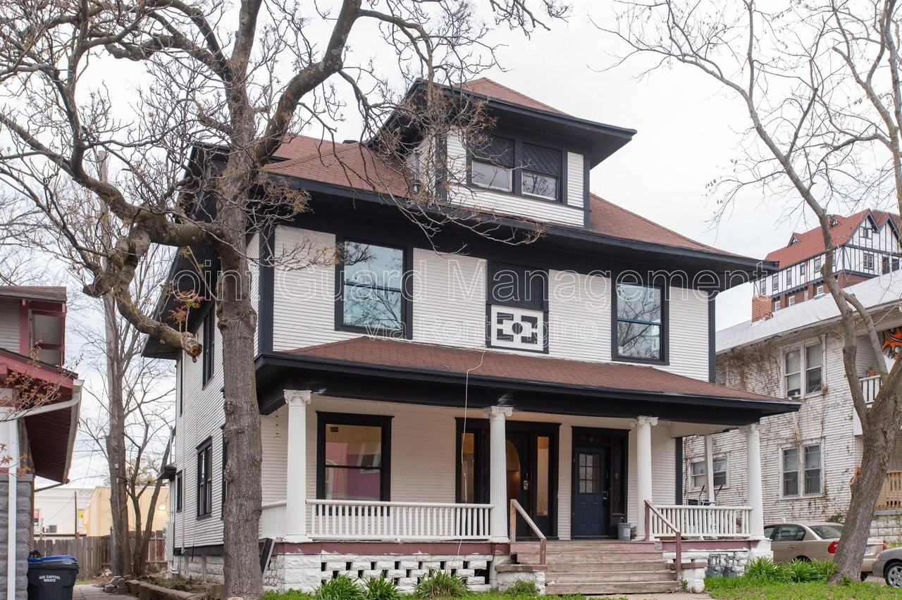 3224 Oakland Ave - Photo 2 of 26