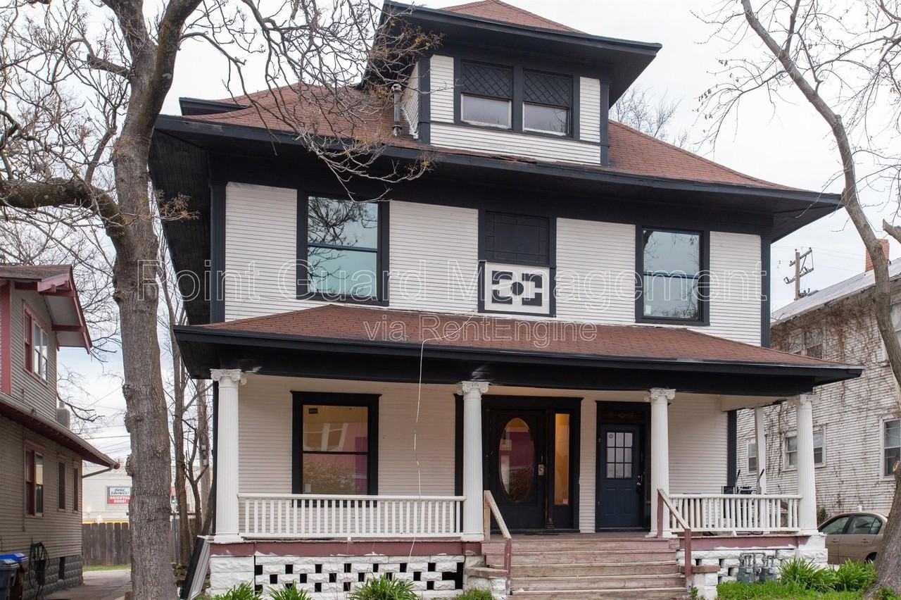 3224 Oakland Ave - Photo 3 of 26