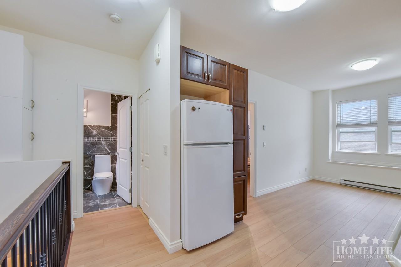 6983 192 St - Photo 2 of 13