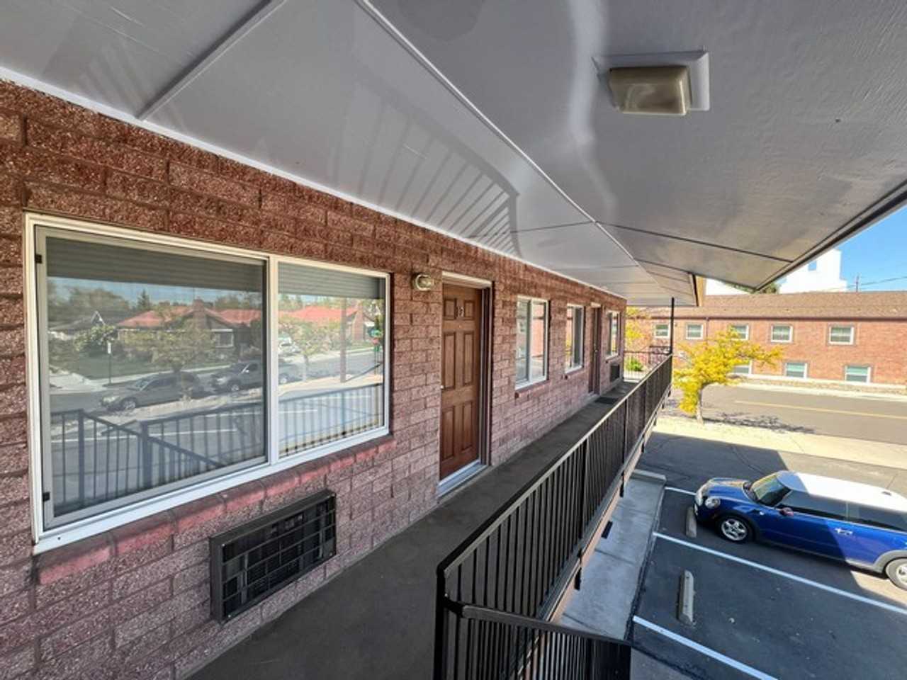 650 Reno Rental Finders - 650 Monroe #13 - Photo 3 of 11