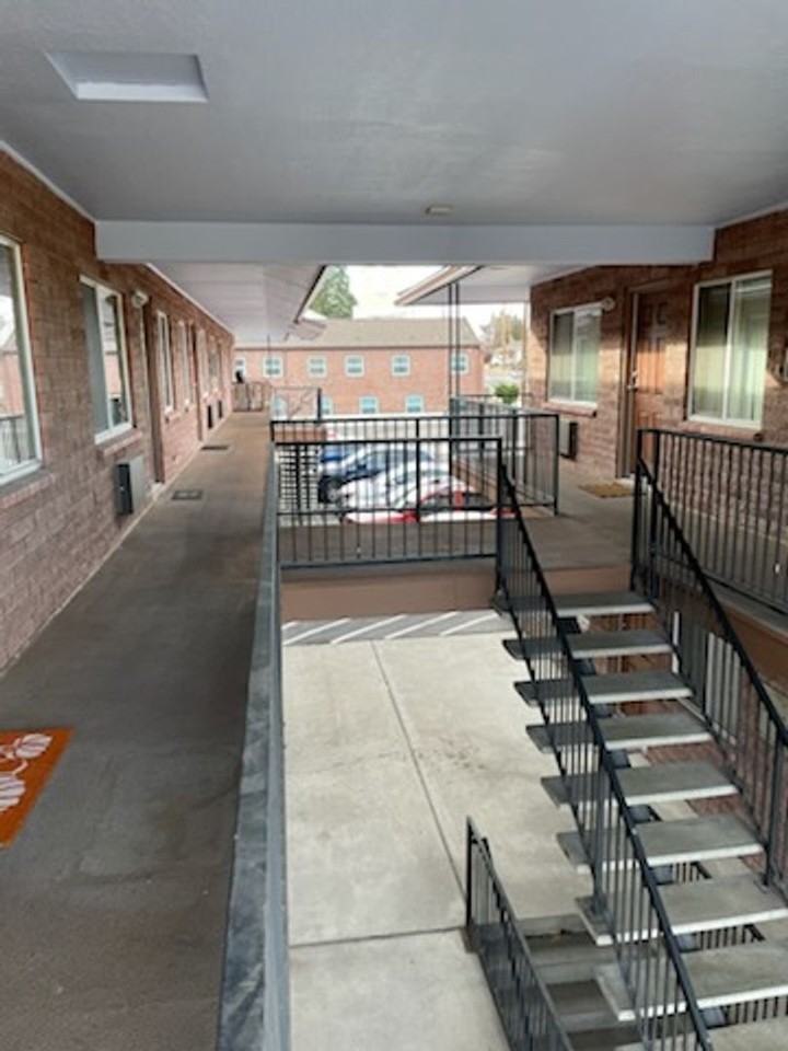 650 Reno Rental Finders - 650 Monroe #13 - Photo 4 of 11