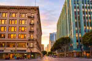 featured image of 901 S Broadway