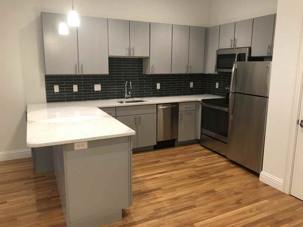 166 Newbury St #4R - Photo 2 of 7