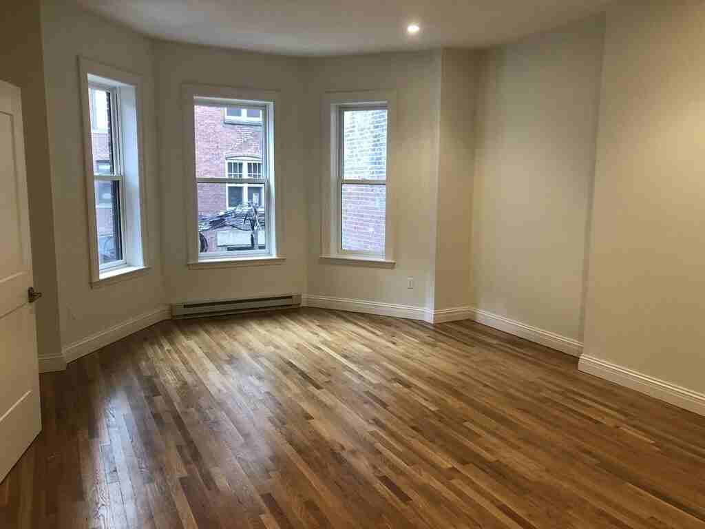 166 Newbury St #4R - Photo 4 of 7