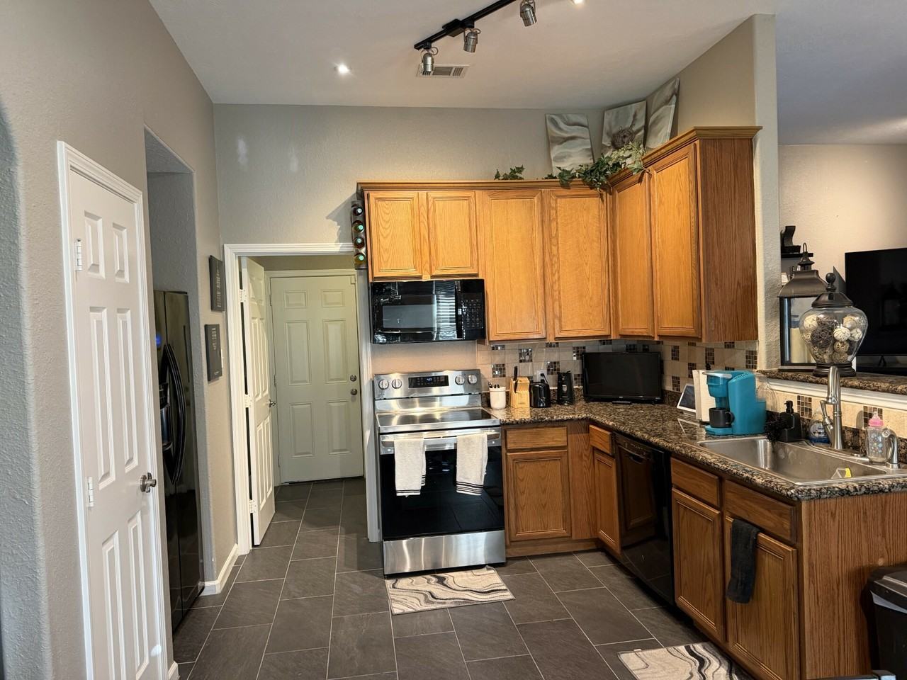 109 Mourning Dove - Photo 7 of 17