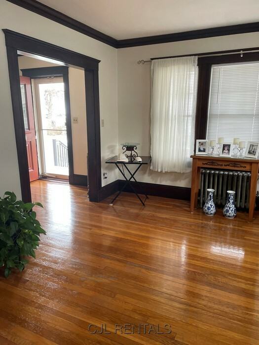 20 Gertrude St #1 - Photo 2 of 26