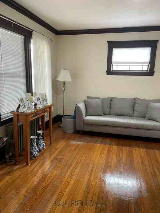 20 Gertrude St #1 - Photo 4 of 26