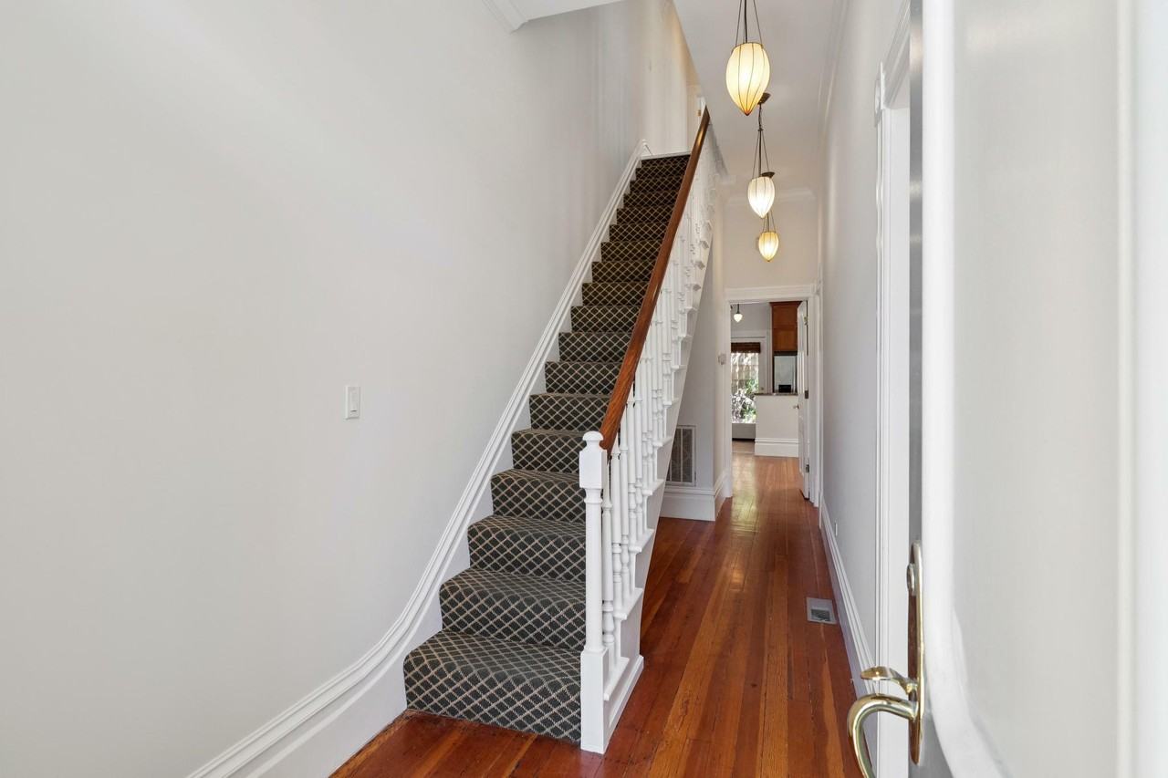 2250 Webster St - Photo 4 of 39