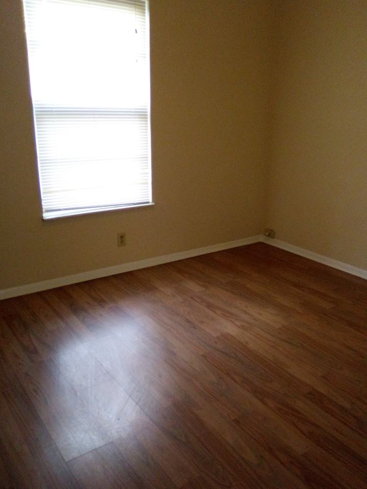 6809 Adrian Rd #D - Photo 6 of 9