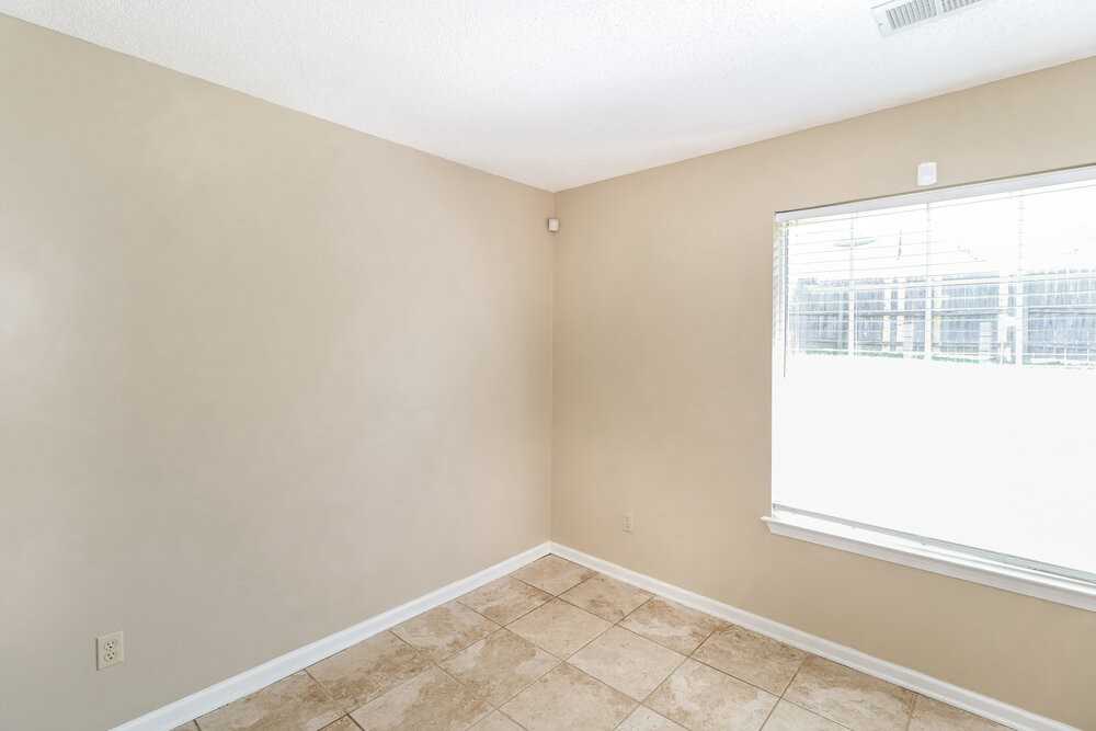 7091 Ireland Dr - Photo 6 of 16