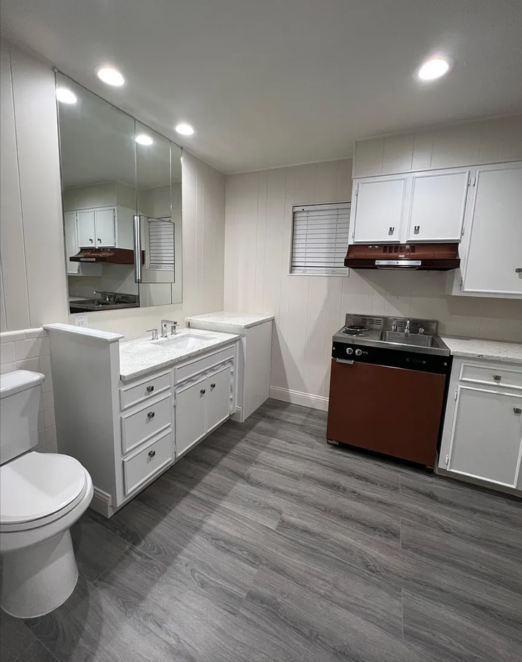 2101 Brunson Ave #B - Photo 3 of 7