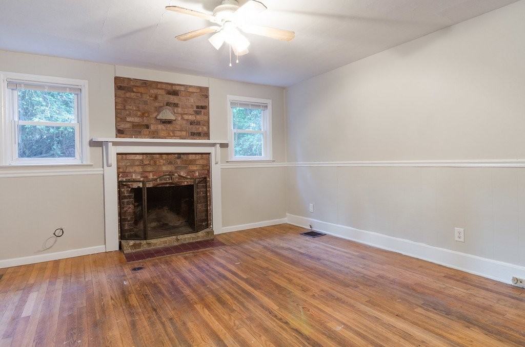 1233 Cheshire Ave - Photo 4 of 26