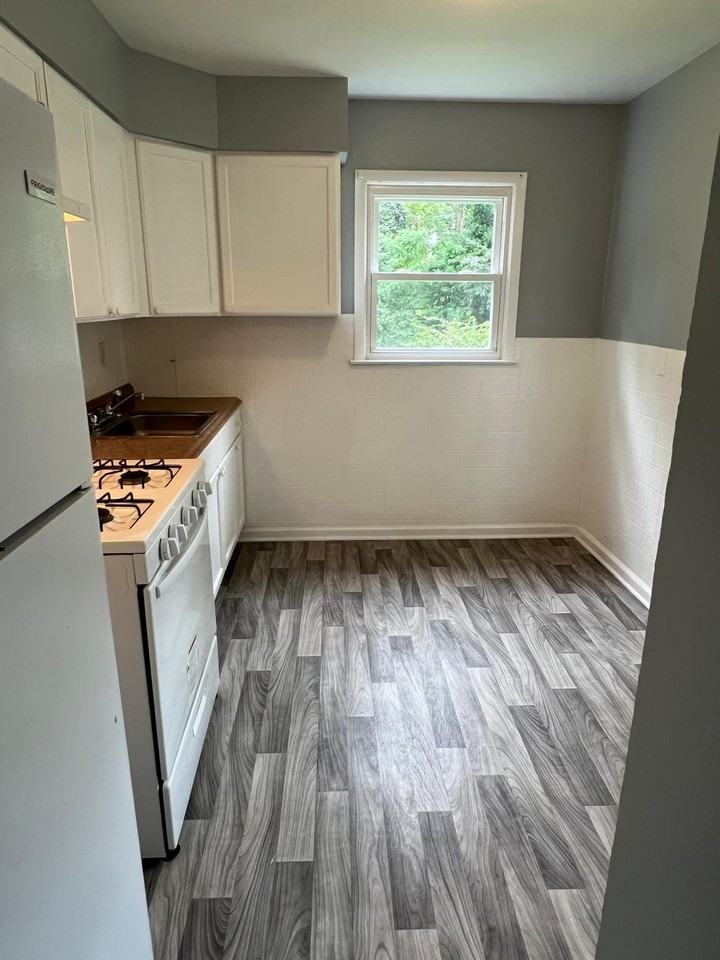 9112 Belcour Dr - Photo 7 of 26