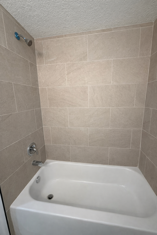 3512 Broadway Ave - Photo 6 of 10