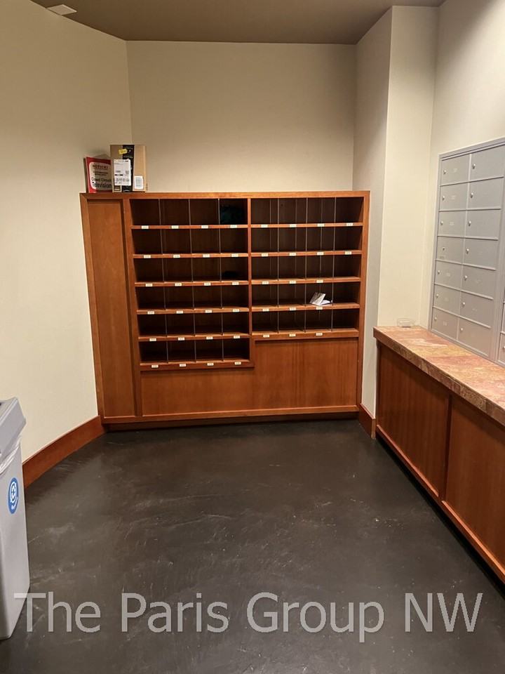 401 Ne 71st St - Photo 5 of 28