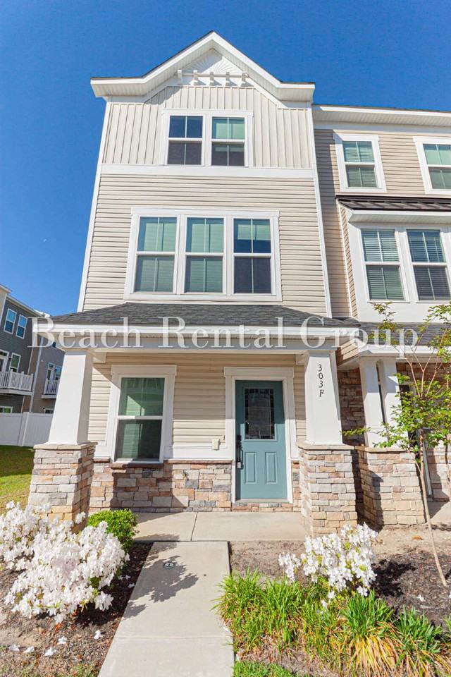 303 Golan Cir #F - Photo 2 of 9