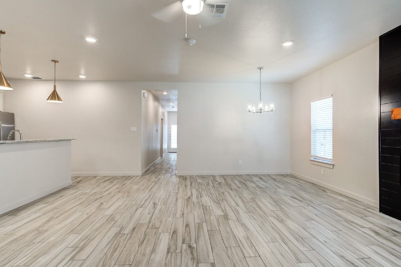 7034 41st St - Photo 7 of 39