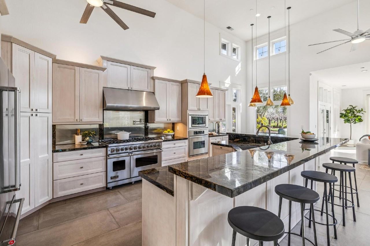 200 Wilking Way - Photo 3 of 50