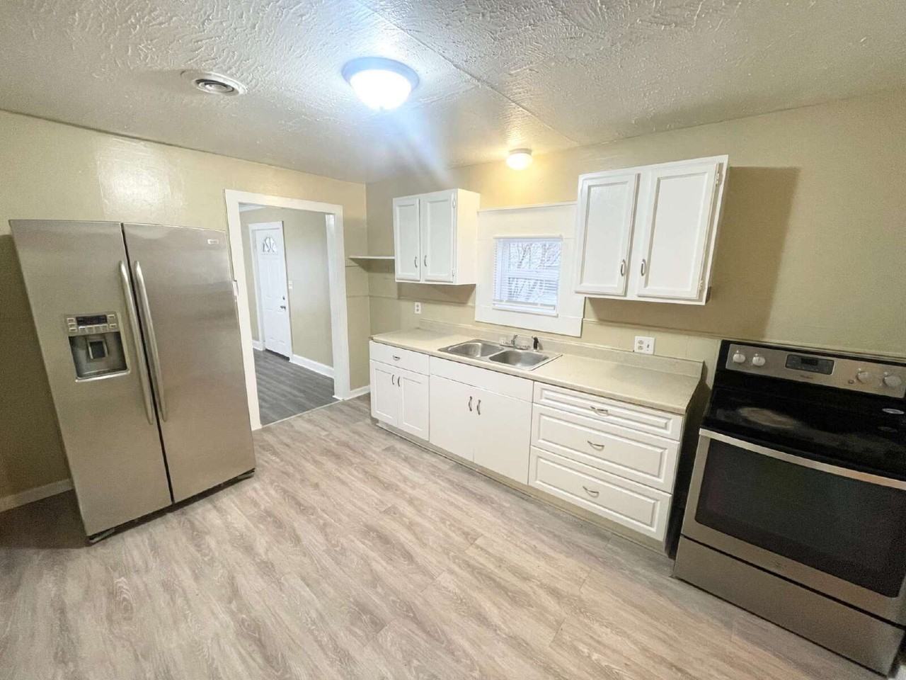 2639 Central Ave - Photo 3 of 6