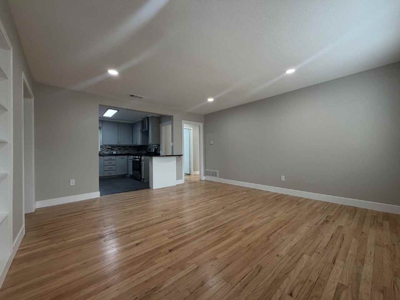 3502 26th St - Photo 2 of 12