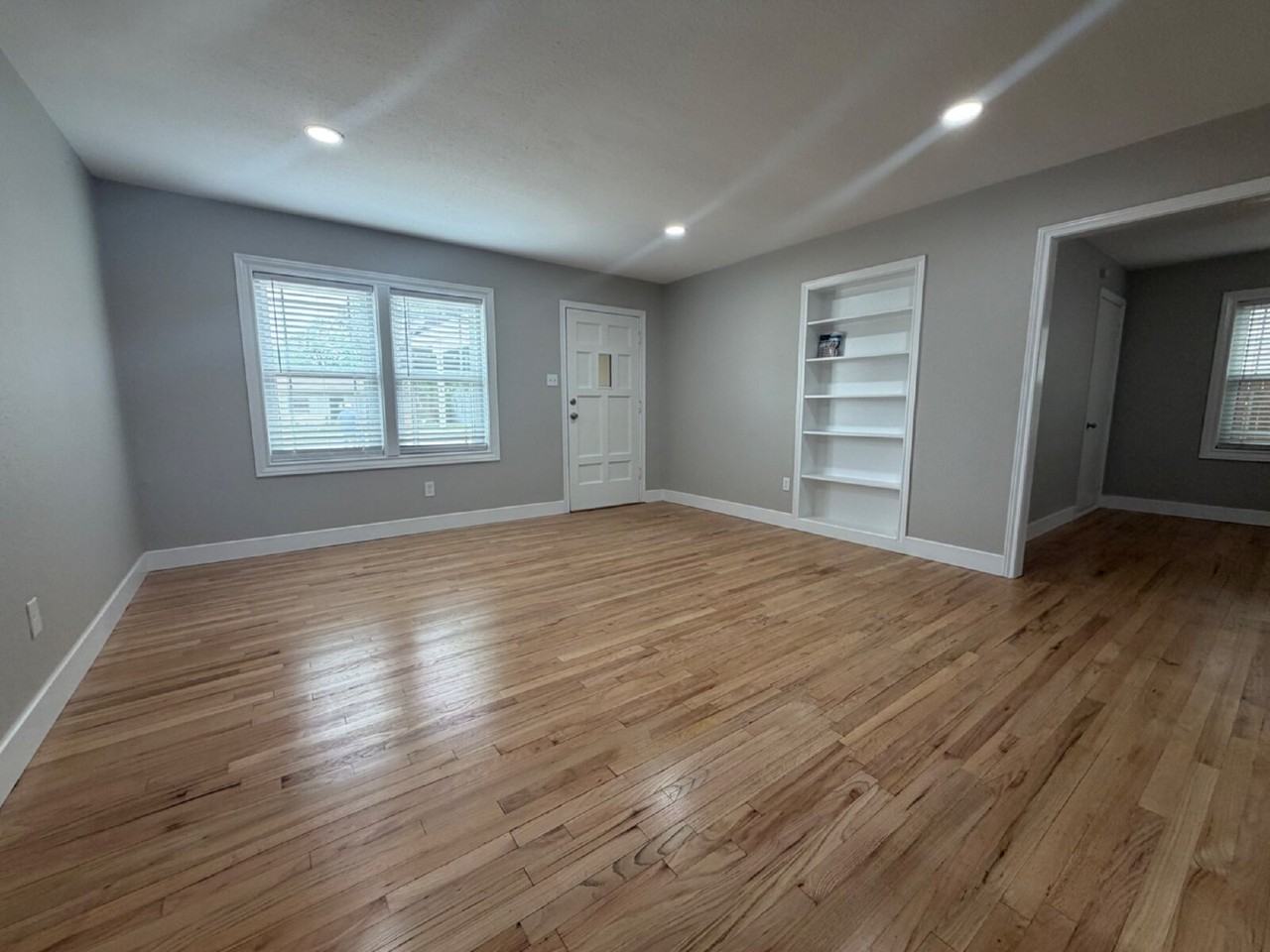 3502 26th St - Photo 3 of 12