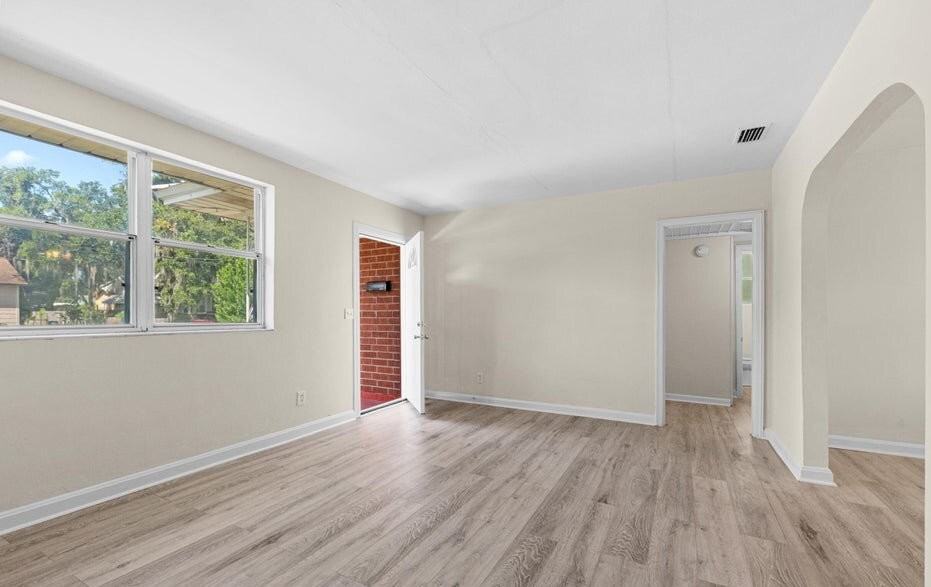 7115 Lucky Dr W - Photo 7 of 24