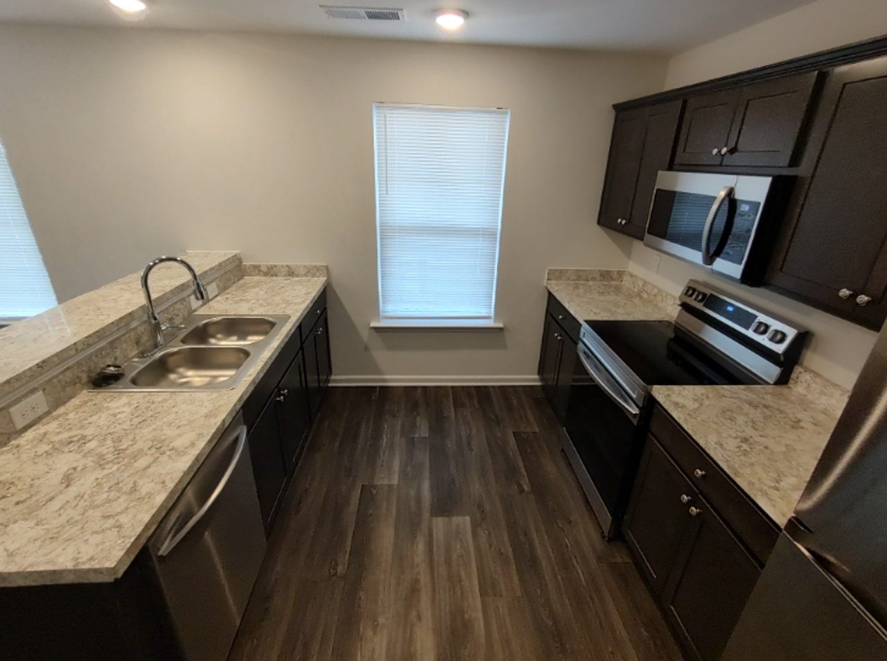 31 Turning Stone Blvd - Photo 2 of 25