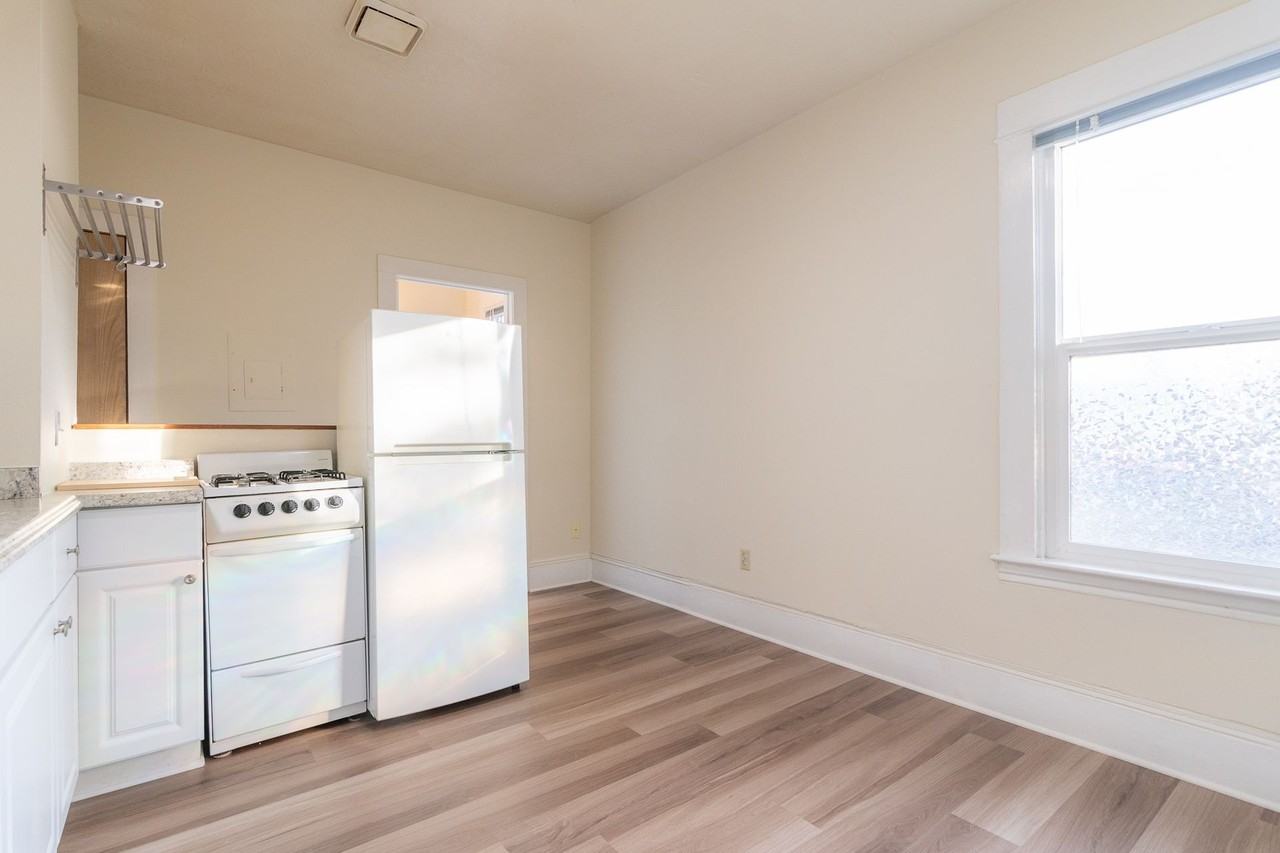 6020 Glisan Apartments - Photo 2 of 37