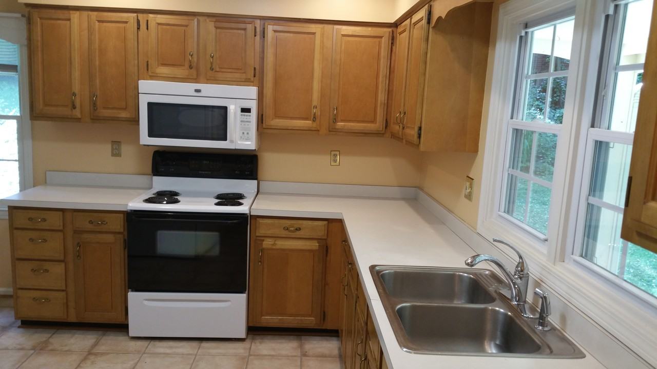 30 Ferenvilla Dr - Photo 4 of 24