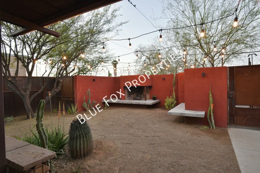 1150 E 15th St - Photo 6 of 26