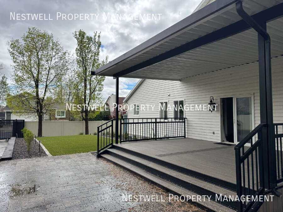 1539 S 650 E - Photo 3 of 13