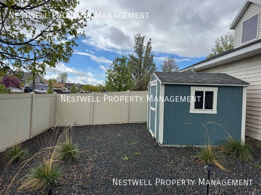 1539 S 650 E - Photo 7 of 13