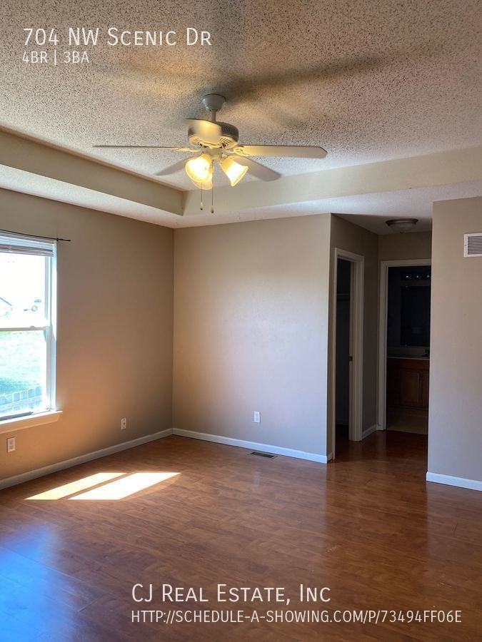 704 Nw Scenic Dr - Photo 4 of 10